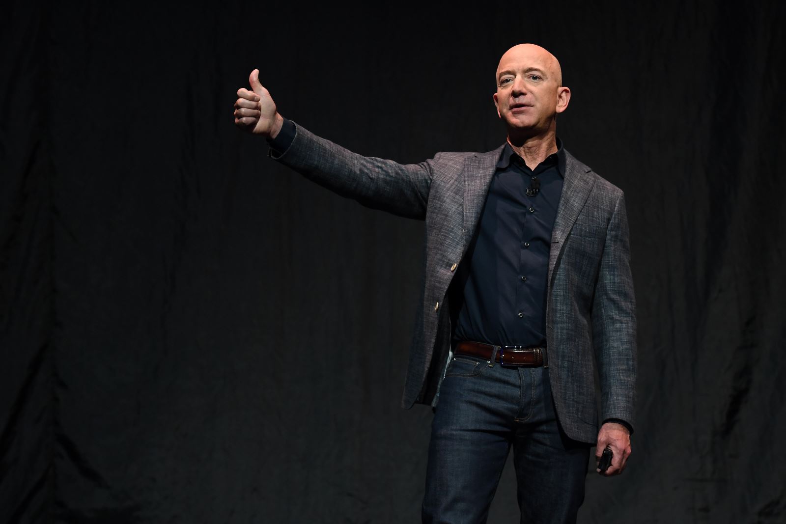 Ba 'siêu năng lực' của tỷ phú Jeff Bezos giúp tạo dựng đế chế Amazon
